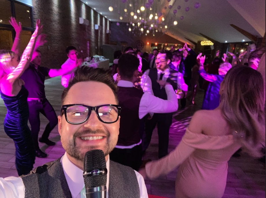 James Barlow - Wedding Singer - Aston Marina, Staffordshire - James Barlow - Wedding Singer James Barlow - Wedding Singer - Aston Marina, Staffordshire