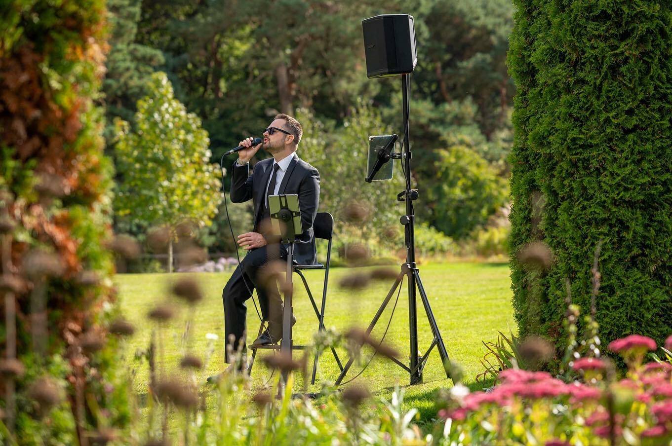 James Barlow - Wedding Singer - Abbeywood Estate, Cheshire - Photography by Stacey Oliver Photography - James Barlow - Wedding Singer James Barlow - Wedding Singer - Abbeywood Estate, Cheshire - Photography by Stacey Oliver Photography